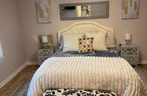 Rex Villa | Spacious Lux 3 Bedroom Villa Near Atlanta