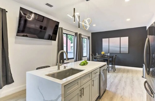 Allapattah House | Spacious Miami Getaway ~ 8 Mi to South Beach!