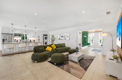 Biscayne Park House | Spacious Miami Home with Private Pool & Parking