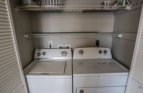 Fort Myers Beach House | Spacious, modern beach home w. private pool, walk to beach