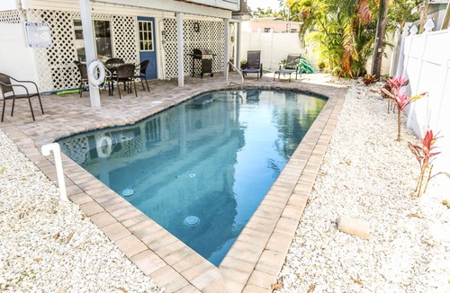 Fort Myers Beach House | Spacious, modern beach home w. private pool, walk to beach