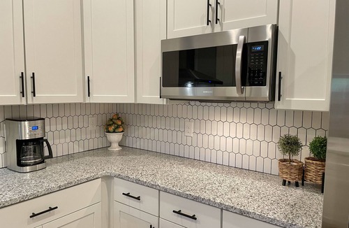 South Pensacola Cottage | Spacious, modern downtown cottage for you, your peeps and pup!