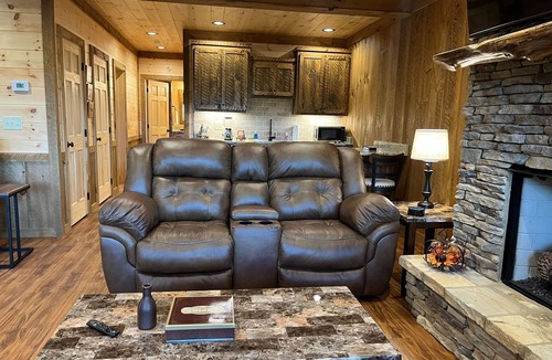 Cherry Log Cabin | Spacious mountain cabin w/mountain views, hot tub & game room!