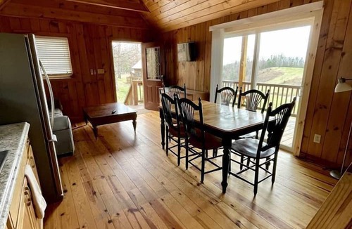 Purlear Cabin | Spacious Mountain Cabin Rental for Six near Cascade Falls, North Carolina