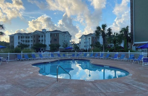Central Myrtle Beach Villa | Spacious Myrtlewood Condo 2br, 2 Full BA With Lake View