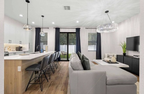 Pinecrest West Park House | Spacious New-Build 3Br Home Near Downtown Tampa
