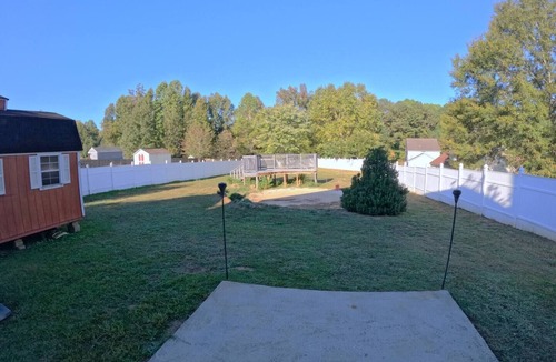 Jonesboro House | Spacious Oasis: 15 Minutes from Atlanta Airport!