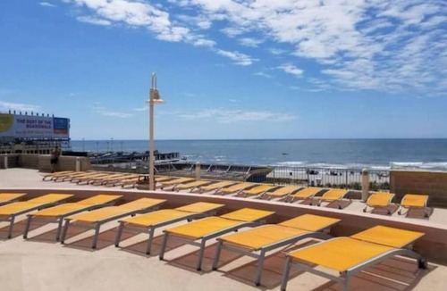 Atlantic City Apartment | Spacious Ocean Front Queen Condo