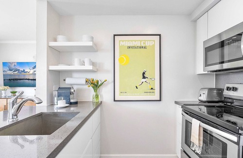 Coconut Grove Apartment | Spacious Open-Concept 2BR - Coconut Grove