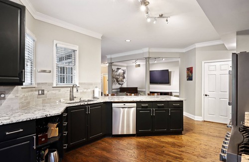 Buckhead House | Spacious Open Floor Plan in the Heart of Atlanta