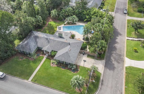 Gainesville House | Spacious Pool Home 3 Miles to UF!