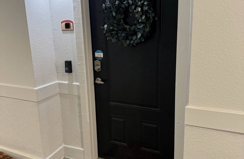 Columbia Condo | Spacious recently updated 2/2 condo w/AC, WiFi Columbia, SC steps from stadium!