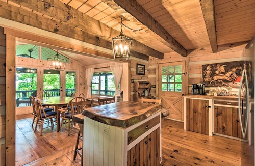 Sky Valley Cabin | Spacious Sky Valley Home with Resort Perks!