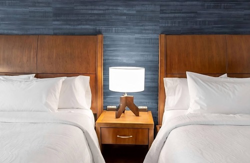 Radnor - Fort Myer Heights Hotel | Spacious Stay Perfect for Family Getaways & Exploring Washington, DC Attractions