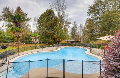 Stockbridge House | Spacious Stockbridge Manor: Pool Table, 2 Kitchens