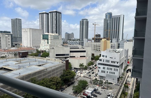 Downtown Miami Apartment | Spacious studio apartment with a balcony
