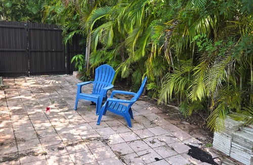 Ludlam Apartment | Spacious studio with private patio - perfect for traveling professionals!