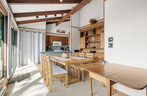 Sugar Mountain Cabin | Spacious Sugar Cabin w/Hot Tub, Fire table & Amazing Mountain Views!