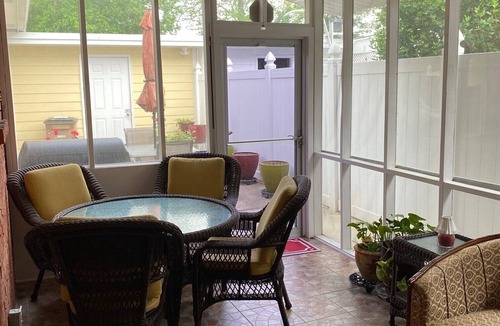 Decatur House | Spacious Townhome with Four Seasons Room