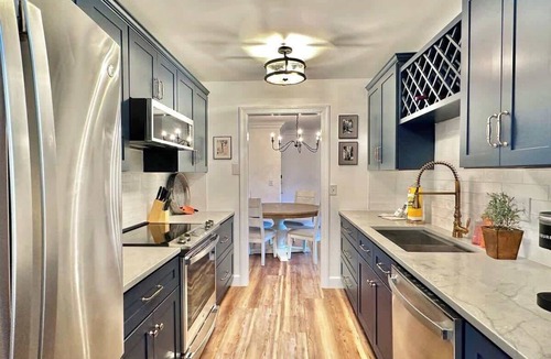 Harbour Town Condo | Spacious Villa, Near Shops & Beach in Harbour Town