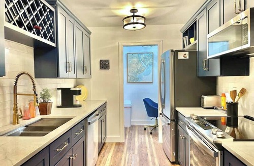 Harbour Town Condo | Spacious Villa, Near Shops & Beach in Harbour Town
