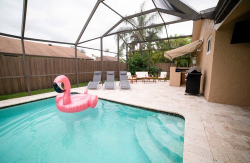 Ludlam Villa | 🏖Spacious Villa 🌴 4-Bedroom with Heated Pool 🤩🔥
