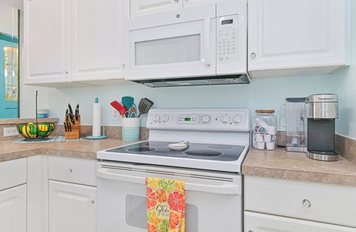 Biggar Villa | Spacious Villa with Stunning Lake Views in a Quiet 55+ Community