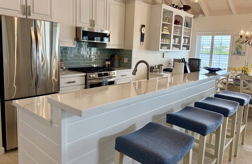 Marathon Apartment | Spacious Waterfront home-private heated pool-100 ft of dockage w/private backyard!