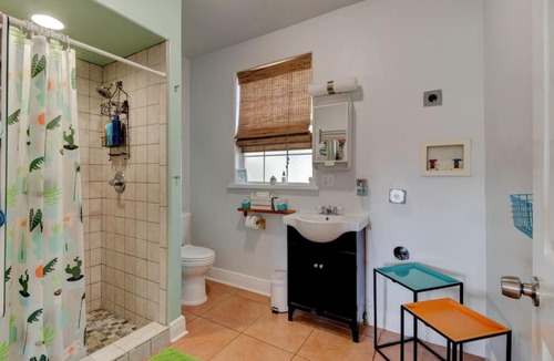 Kingston House | Spanish Bungalow Guest House