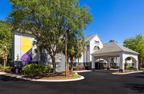 Plantation Point Hotel | Spark by Hilton Bluffton Hilton Head Island