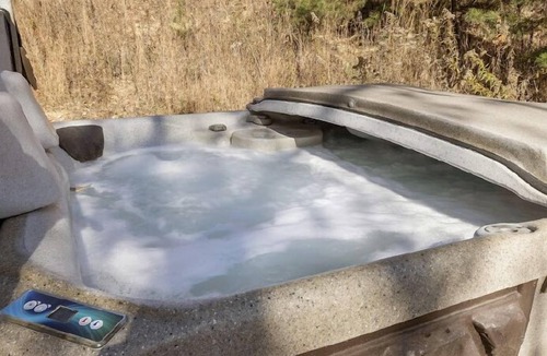 Lupton City Cabin | Sparrow Nest, Hot Tub, 20 min. from downtown Chattanooga!