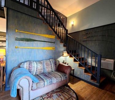 Sparta House | Sparta Serenity: Charming Cabin with Hot Tub and Scenic Farm Views in TN