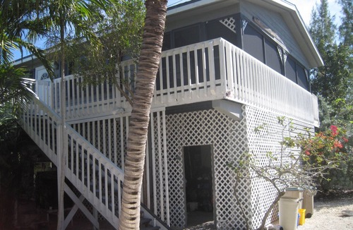 Doctor's Arm House | SPCL FALL RATES THREE LOTS WITH POOL AND DOCK! SECLUDED LOWER KEYS RETREAT