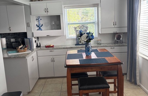 Hampton Homes House | SPEC RATES WATERFRONT/MERRITT ISLAND/COCOA BCH NEAR USSSA, KENNEDY SPACE CENTER