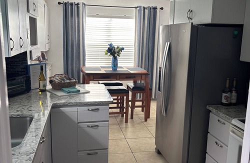 Hampton Homes House | SPEC RATES WATERFRONT/MERRITT ISLAND/COCOA BCH NEAR USSSA, KENNEDY SPACE CENTER