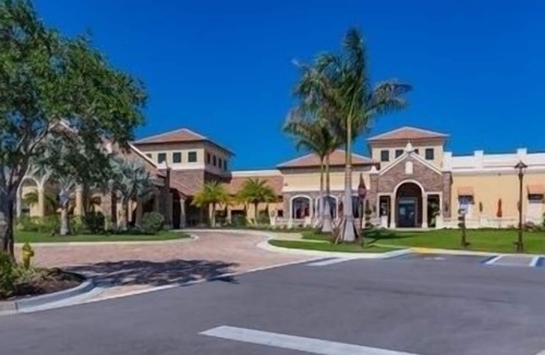 Naples Condo | Special Offer! 2BR+Den Condo in Treviso Bay – Near Beaches | Book & Save