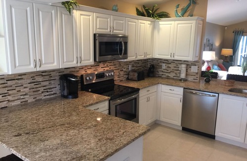 Naples Park Villa | SPECIAL RATES Oct 14-Dec 11! 5⭐️ LUXURY BEACH VILLA with SECLUDED POOL+HOT TUB