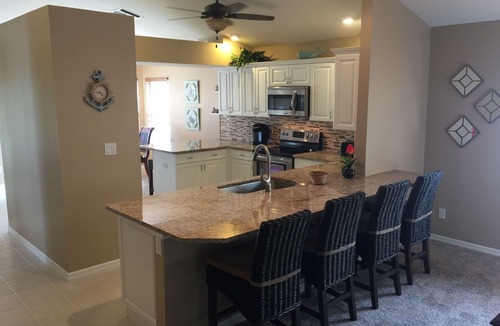 Naples Park Villa | SPECIAL RATES Oct 14-Dec 11! 5⭐️ LUXURY BEACH VILLA with SECLUDED POOL+HOT TUB