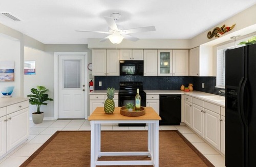 Caloosahatchee House | Specials - 3BR with Pool, Walk to Town