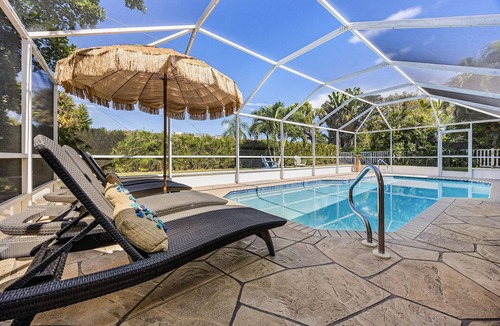Caloosahatchee House | Specials - 3BR with Pool, Walk to Town