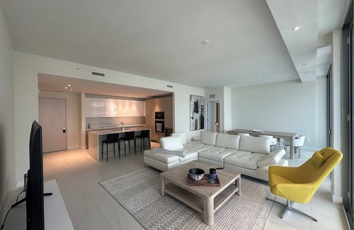 Singer Island Apartment | Spectacular Beach front with WiFi, fitness room and Spa service