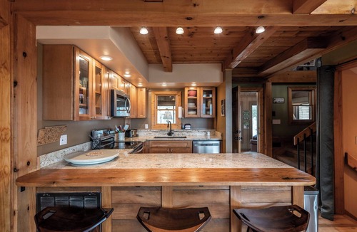 Townsend Cabin | Spectacular Mtn view ☛Hot Tub ☛Fire pit ☛Sleeps 13 ☛
