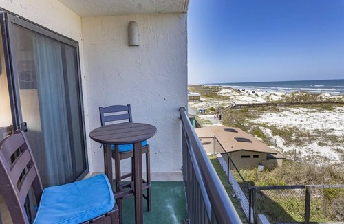 Crescent Beach Condo | Spectacular Oceanfront Views ~ Olympic Sized Heated Oceanfront Pool