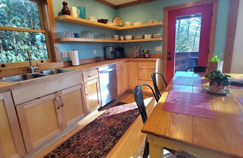 Cashiers Cabin | Spectacular pet friendly remote cabin in Cashiers, NC. AWD/4WD needed.