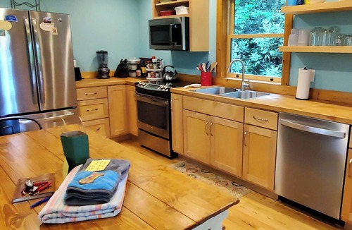 Cashiers Cabin | Spectacular pet friendly remote cabin in Cashiers, NC. AWD/4WD needed.