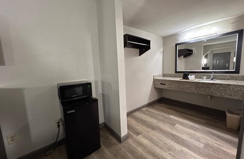 Griffin Hotel | Speedway Inn & Suites Griffin US 19