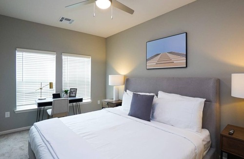 University Place Apartment | Spire 3BD 1 - Three Bedroom Apartment, Sleeps 6
