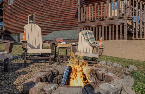 Caton Cabin | Splash Pool-Game Room & Xbox-Hot Tub-Prime Location