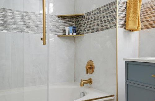West Panama City Beach Apartment | Splash Resort, 16th floor, Oceanfront, 1BR Sleeps 6, Lazy River & Water Park