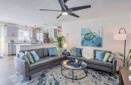 Dunedin Condo | Spotlessly Clean Comfy King Beds 1 Mi To Honeymoon Isle Beach Pass Included